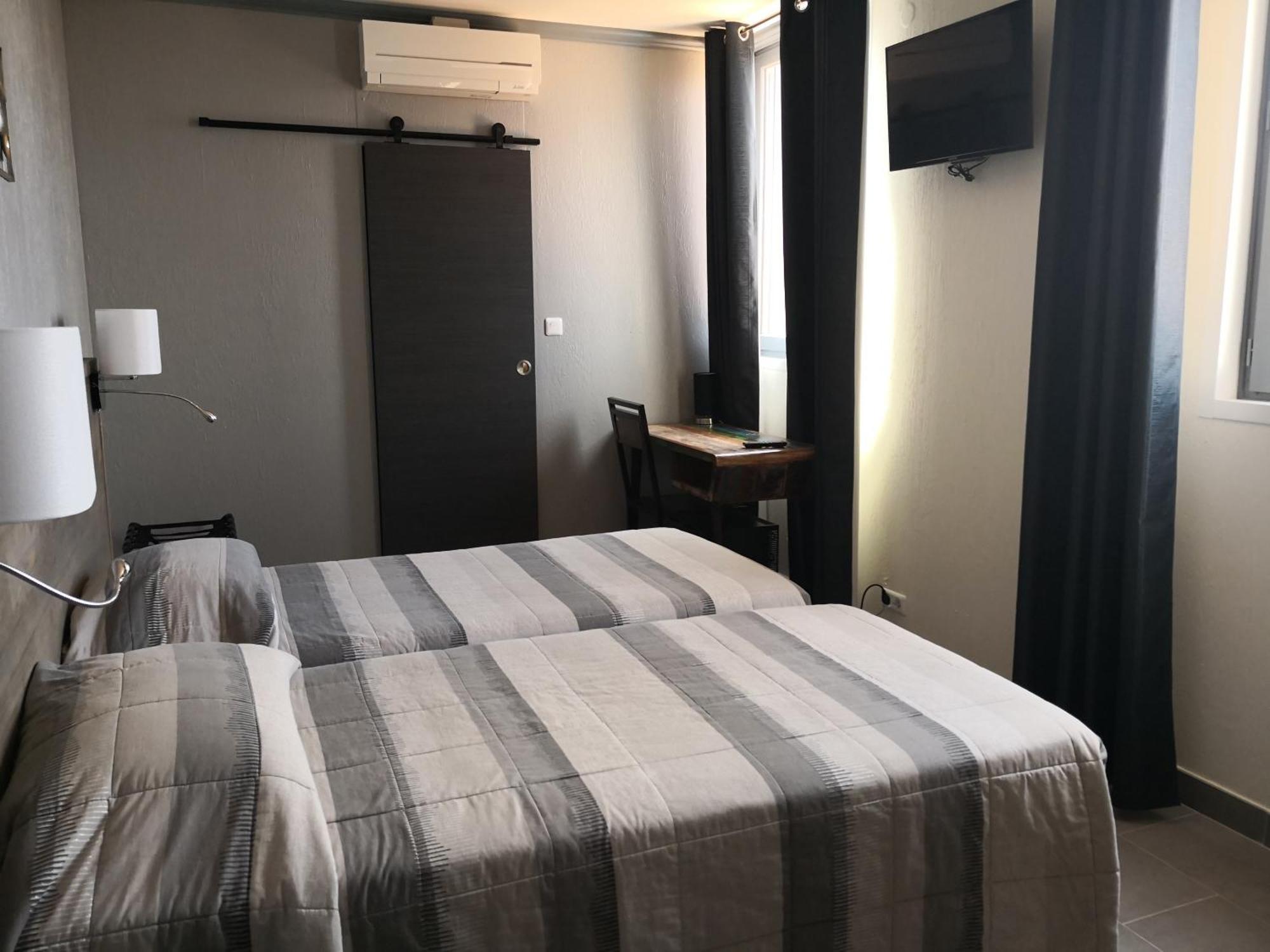 Hotel Le Dauphin Bleu Saintes-Maries-de-la-Mer Pokoj fotografie
